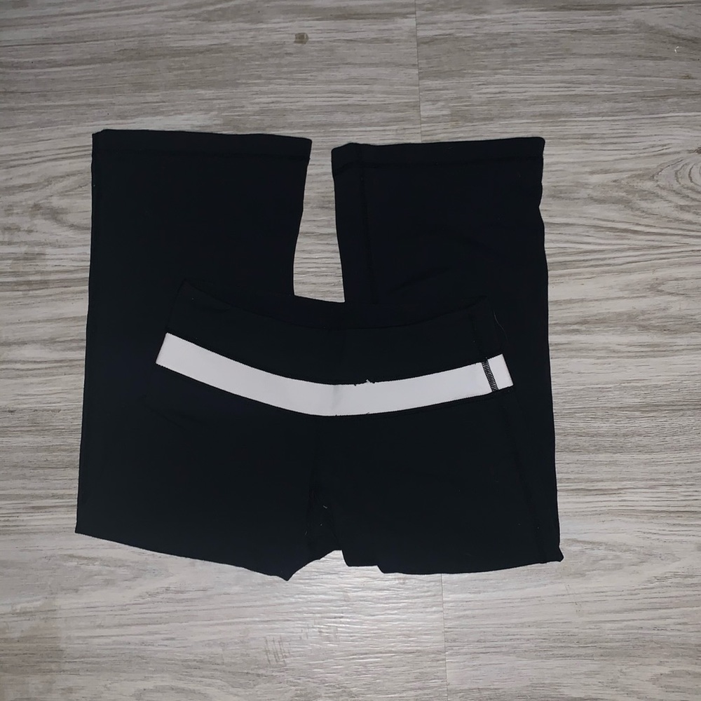 LULULEMON BLACK REVERSIBLE LEGGINGS